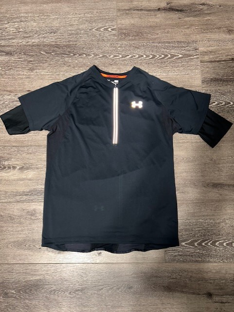 Under Armour Mens Large Black S/S Logo 1/4 Zip Running Cycling Shirt EUC