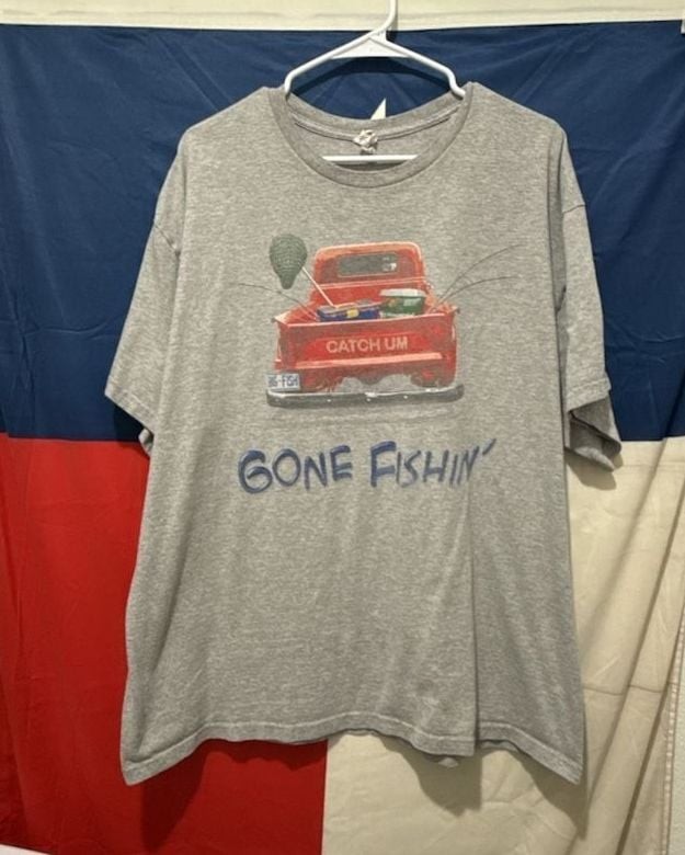 Vintage Delta Pro Weight Gone Fishin' Red Pickup Truck Graphic T-Shirt Gray XL gallery