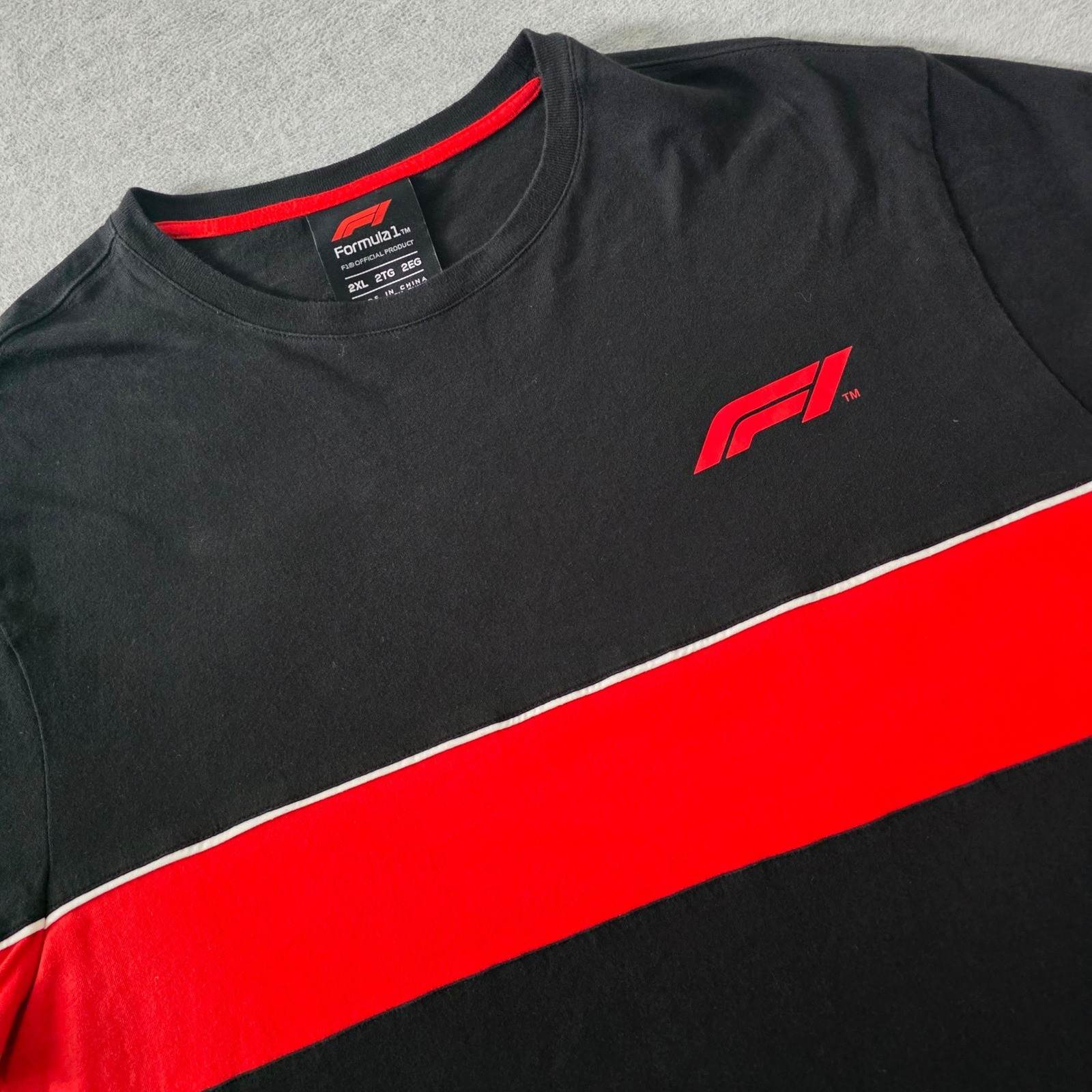 Formula 1 F1 Official Product Mens 2XL Black Red Colorblock Logo T-Shirt Tee gallery