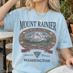 Vintage Mount Rainier Washington Graphic Comfort Tee