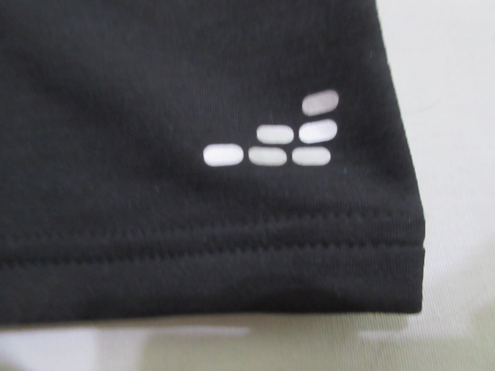 BCG Cold Weather Round Neck Long Sleeve Pull Over w Thumb Hole, Size LARGE, NWT! gallery
