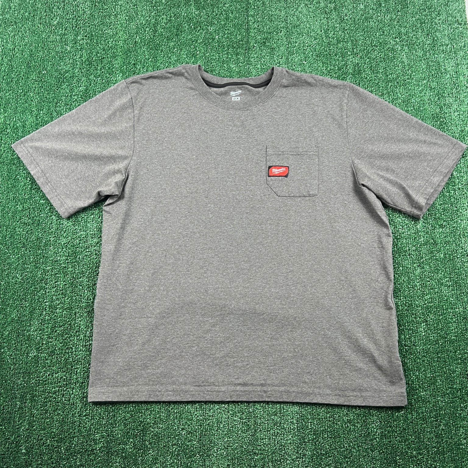 Milwaukee T-Shirt Men's 2XL Gray Short Sleeve Pocket Workwear Crewneck Cotton gallery