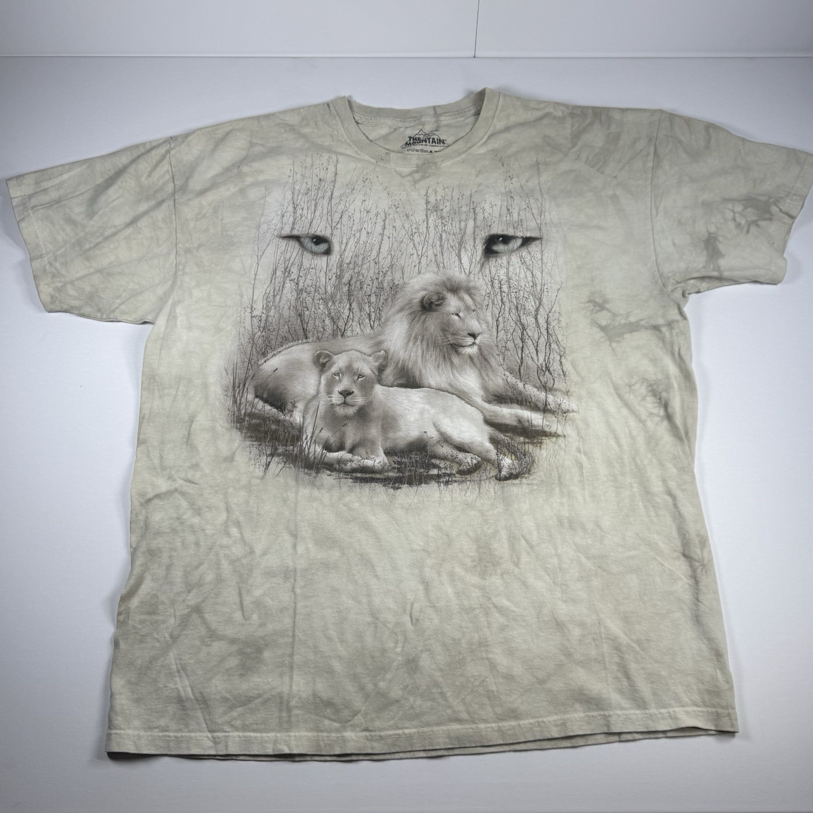 The Mountain White Lion Family Eyes Tie Dye Graphic T Shirt Adult 2XL