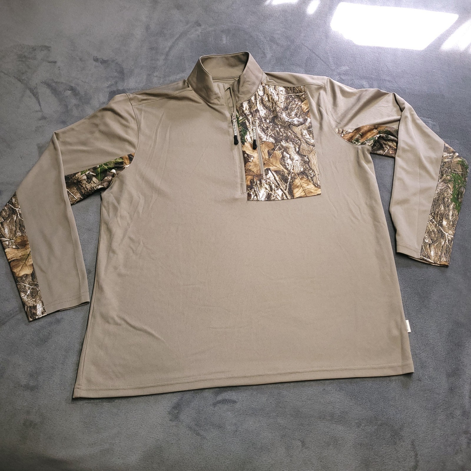 Magellan Outdoors Camouflage Long Sleeve 1/4 Zip Hunt Fish Large Shirt Logo gallery