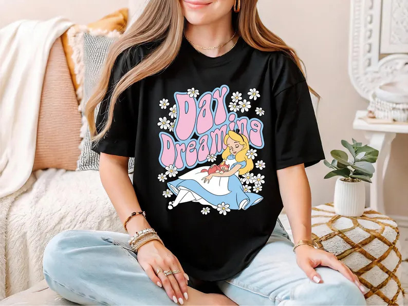 Disney Day Dreaming Alice In Wonderland T-SHIRT Unisex gallery