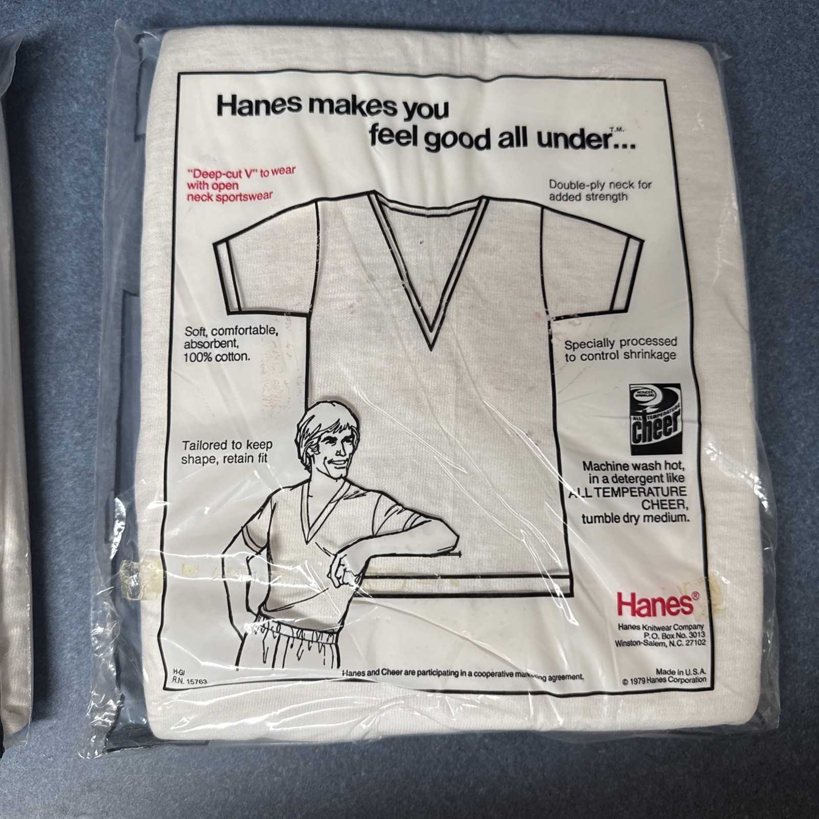2- NOS 1979 HANES "Deep V" Cotton Men's V-Neck T-Shirt 3 Pack Size Small S 34/36 gallery