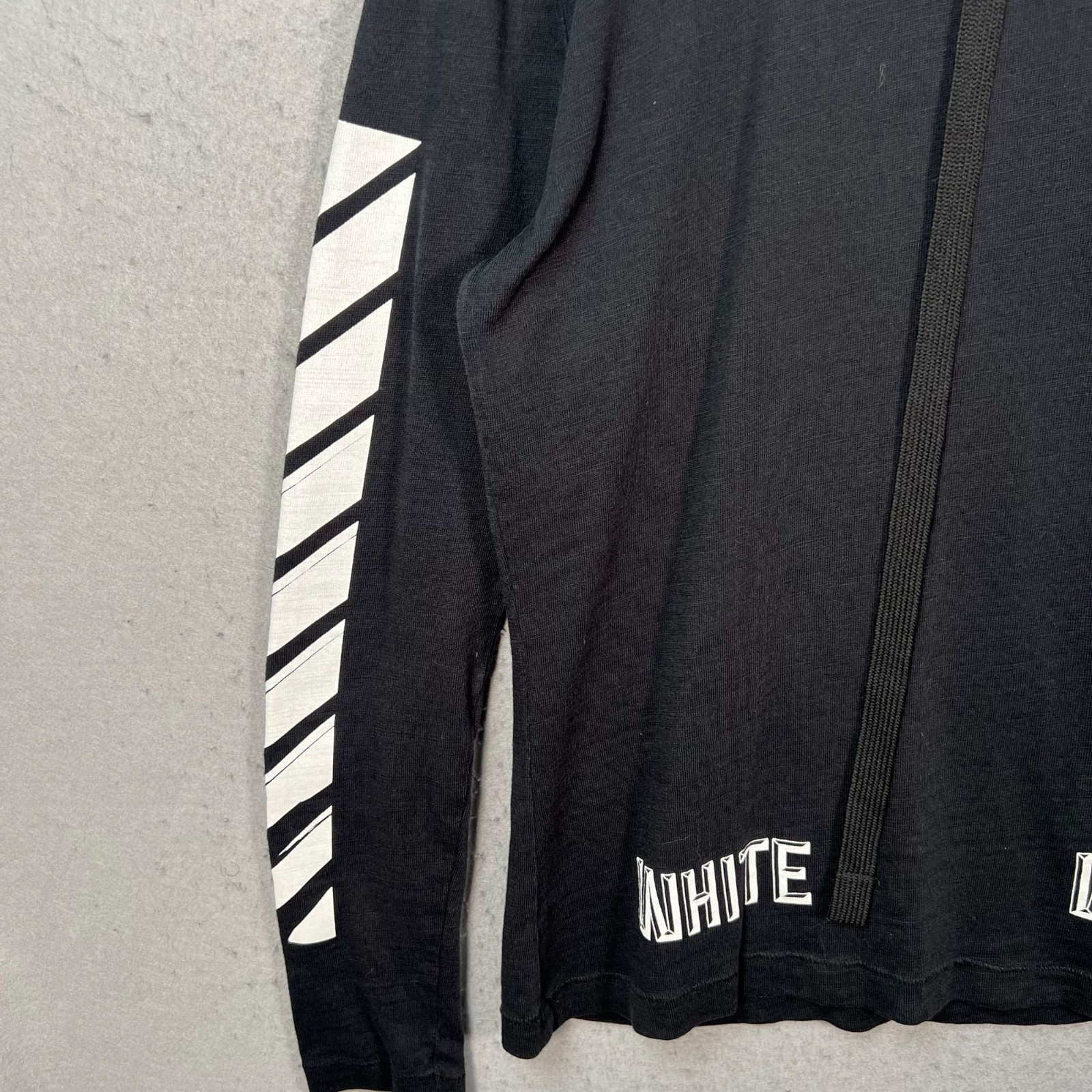 Off-White Mens Size Small Black Long Sleeve Graphic T-Shirt gallery