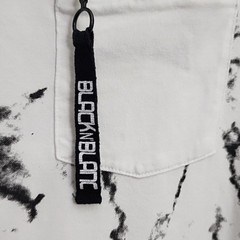 BLACK N’ BLANC by PROJEK RAW Size: M, Rule breaker t-shirt, zipper pocket