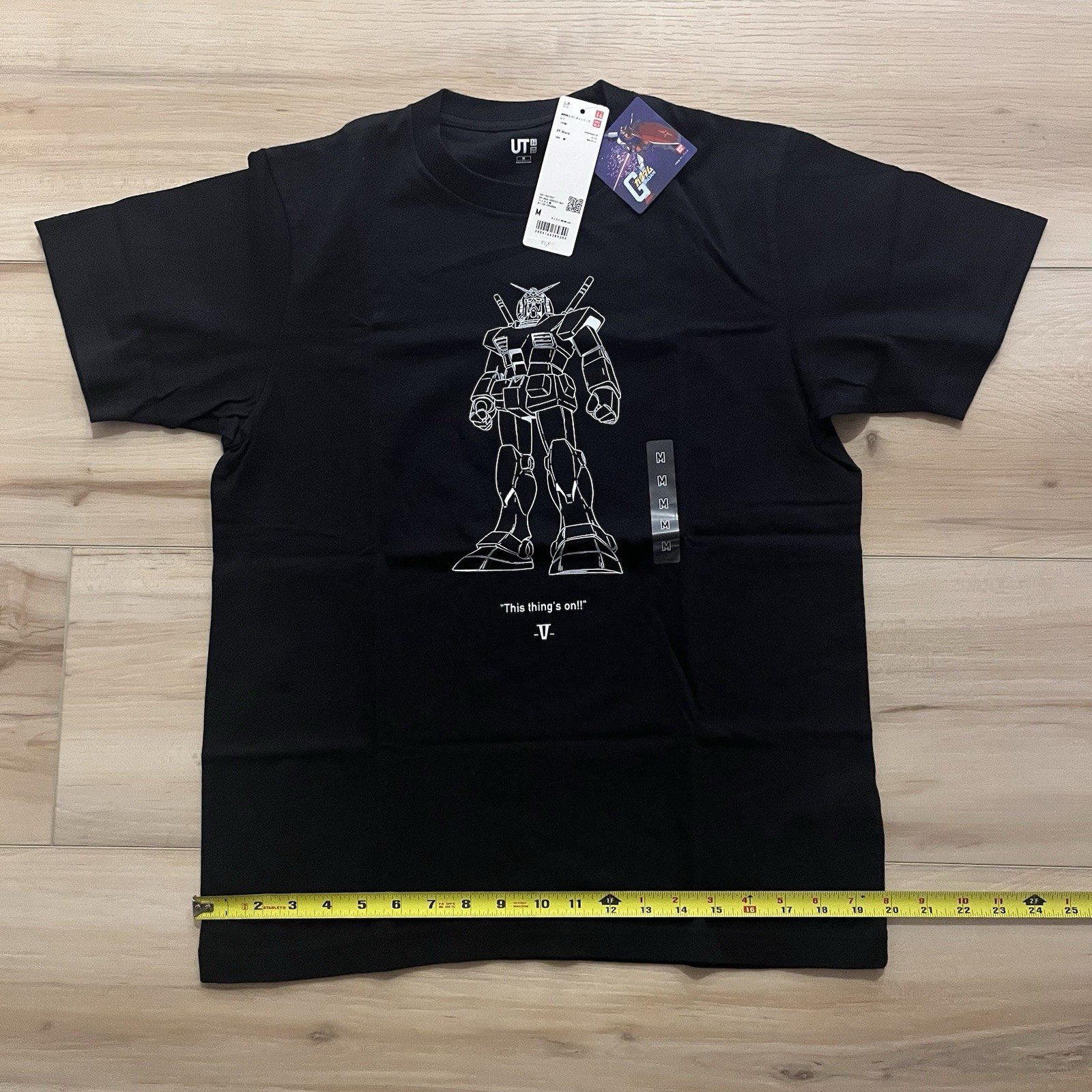 Uniqlo Gundam T-Shirt Black Size M gallery