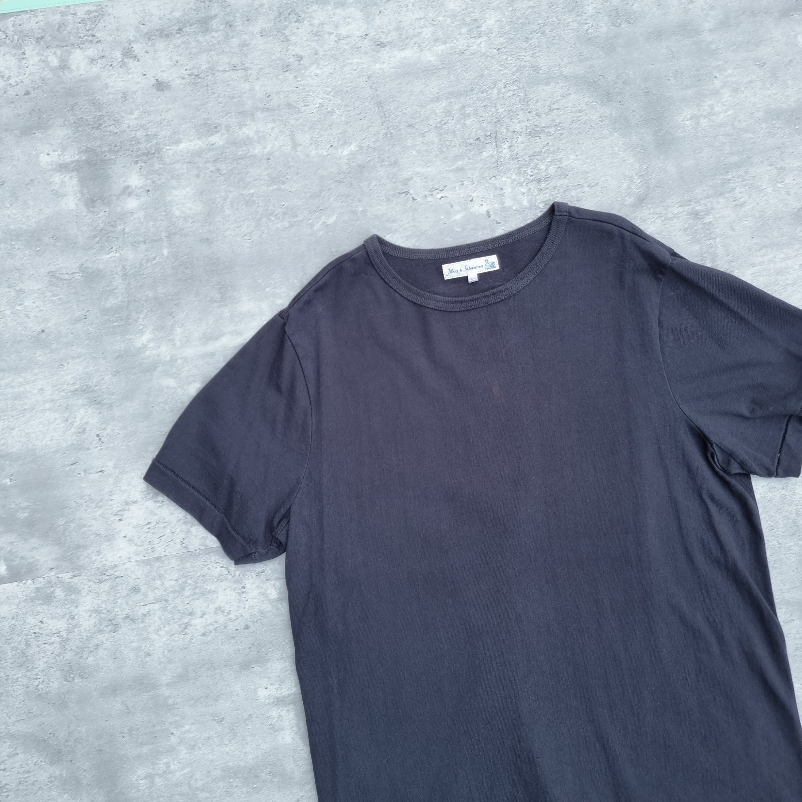 Merz b. Schwanen 215 Loopwheeled Classic Fit T-Shirt Men's 7/XL Navy Black gallery