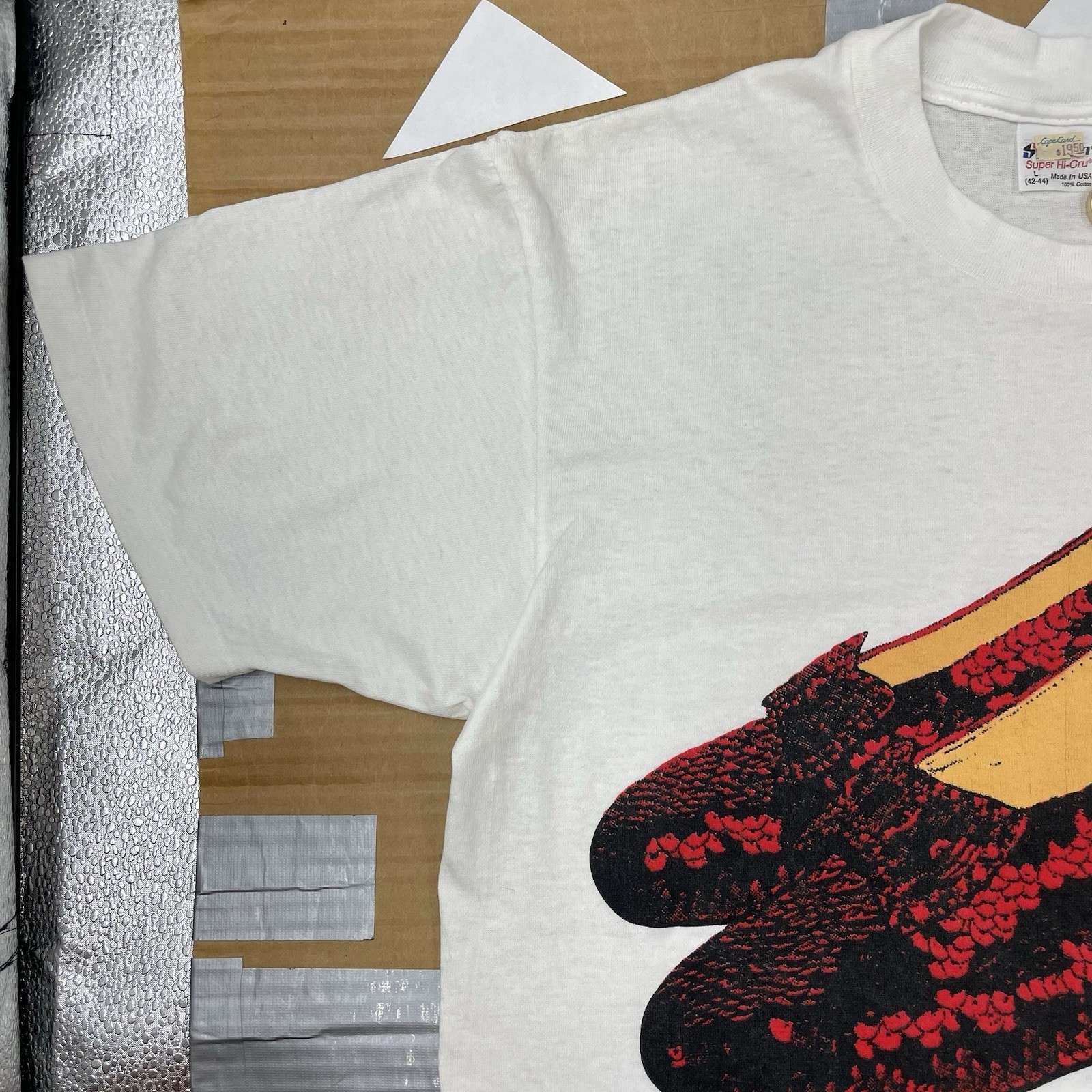 VTG 80s Wizard of Oz 20.5” x 29” Ruby Slippers / Stanley DeSantis T Shirt gallery