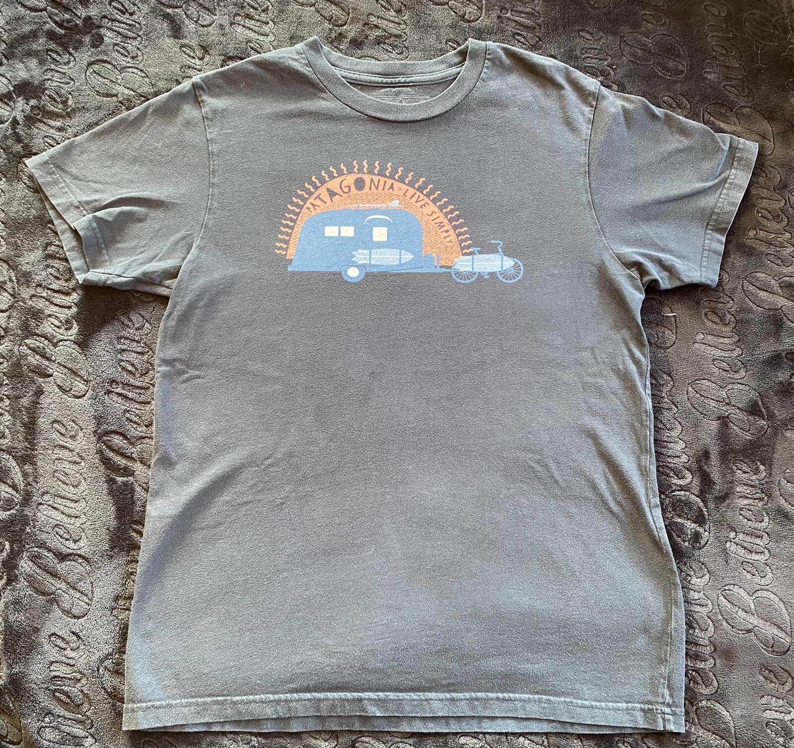 Patagonia Live Simply T Shirt Men’s Medium Slim Black Bike Surfboard