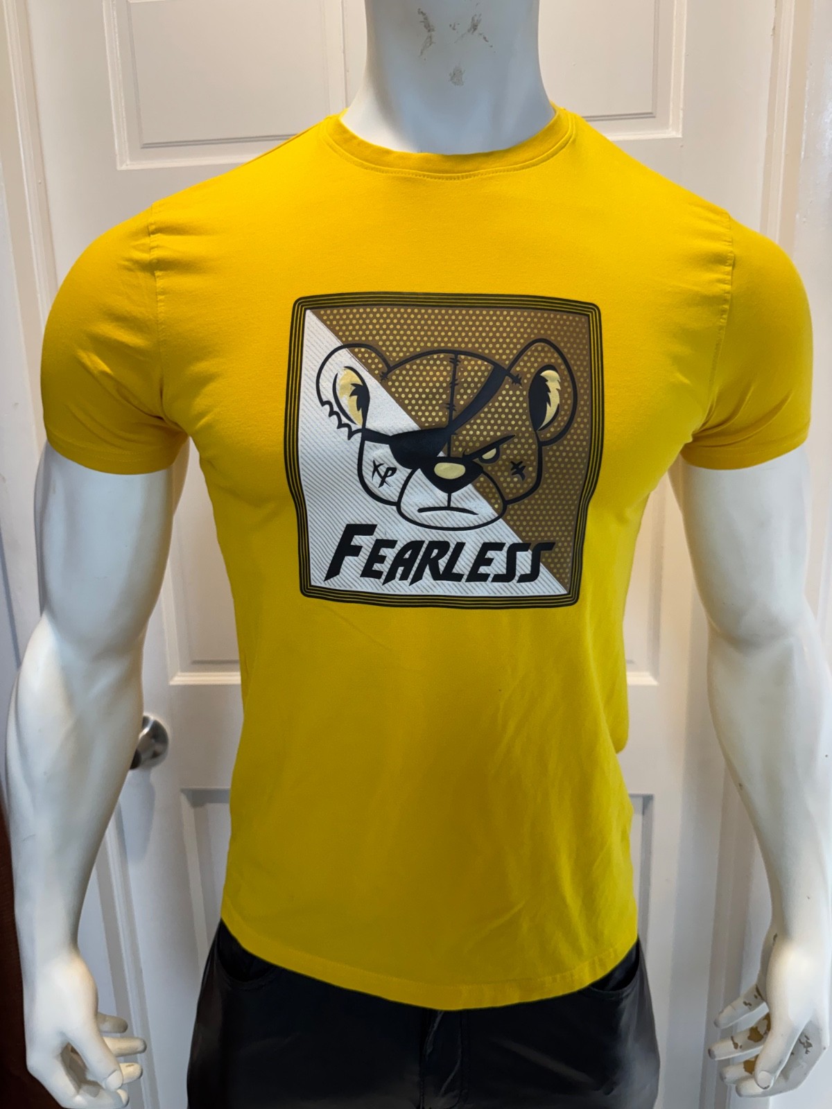 International Male Summer Men's Yellow Fearless Bear Crew-neck T-shirt size L gallery