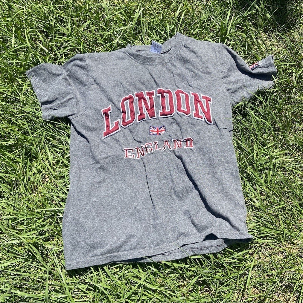 MB International Apparel LTD London Graphic Gray Men’s S T-Shirt
