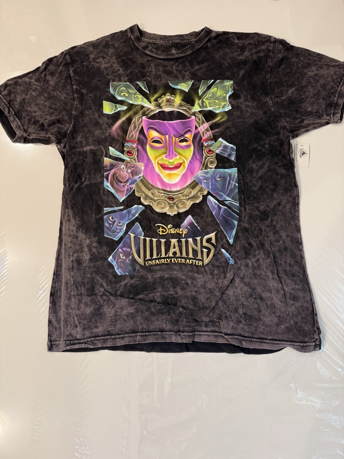 Disney Villains Black Tye-dye Tshirt Large NWT Featuring Magic Mirror