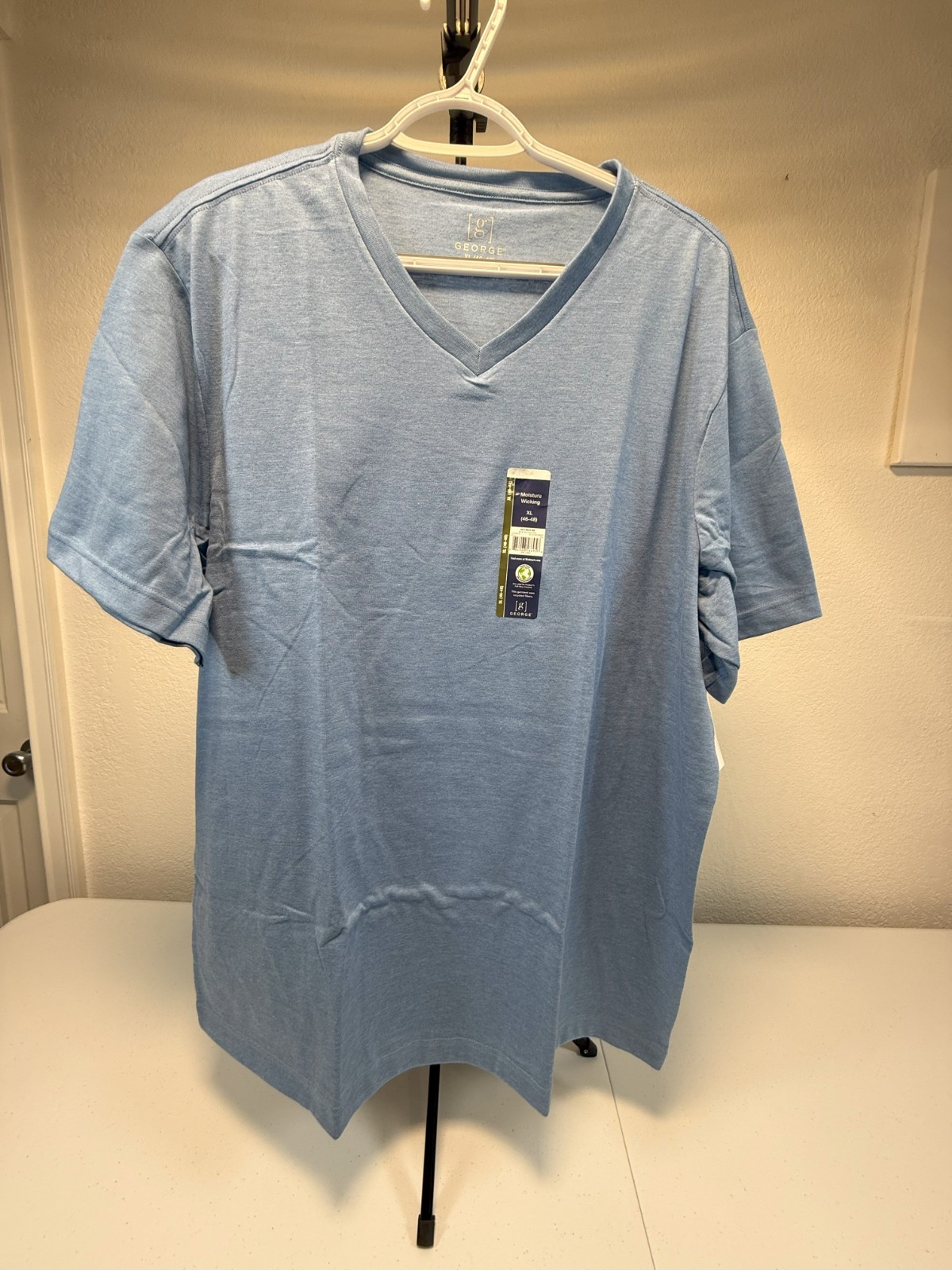 Men's Shirts, (New w/tags), George, Jersey knit/Short Sleeve Tee, XL, (46-48) gallery