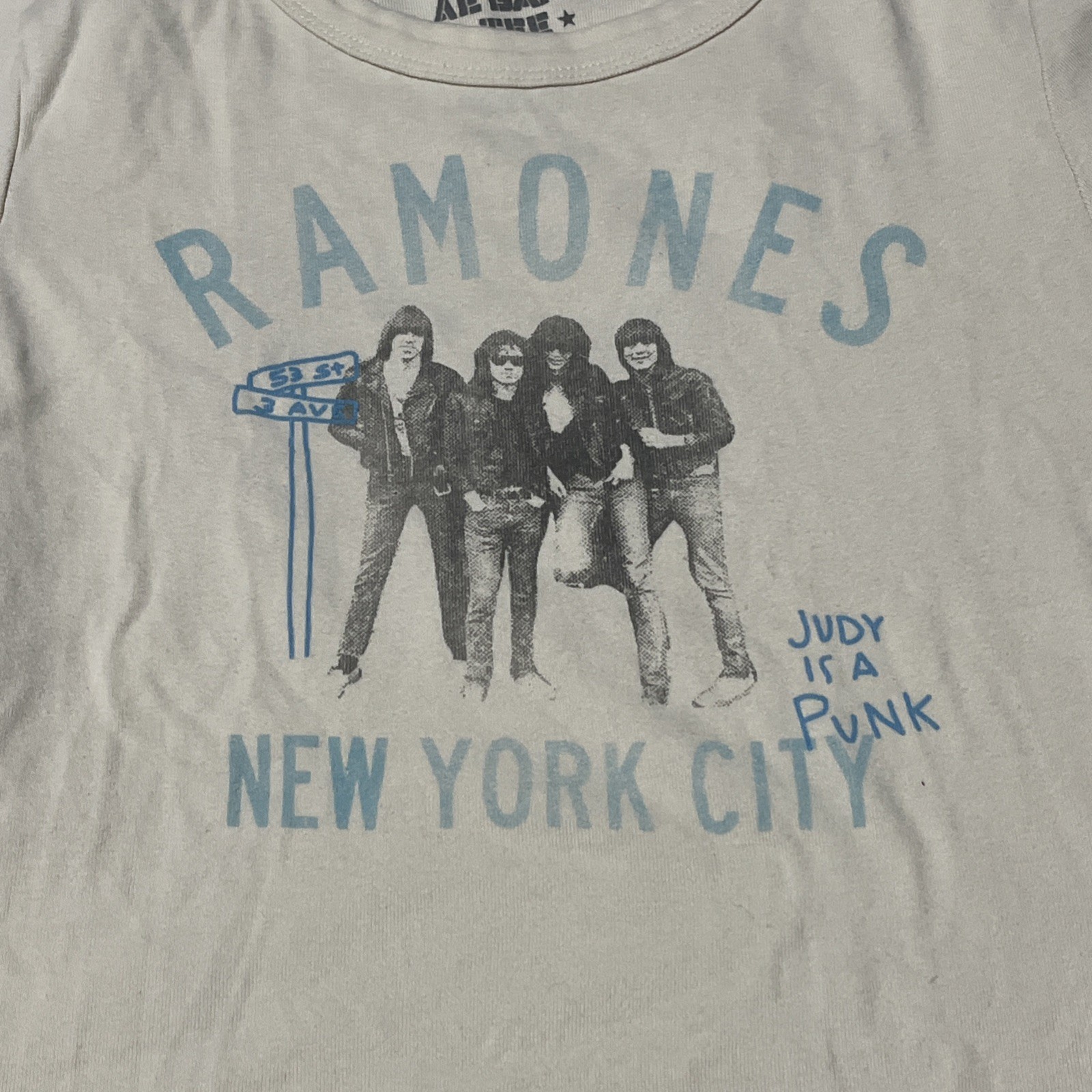Ramones Cropped AE Band T-shirt gallery