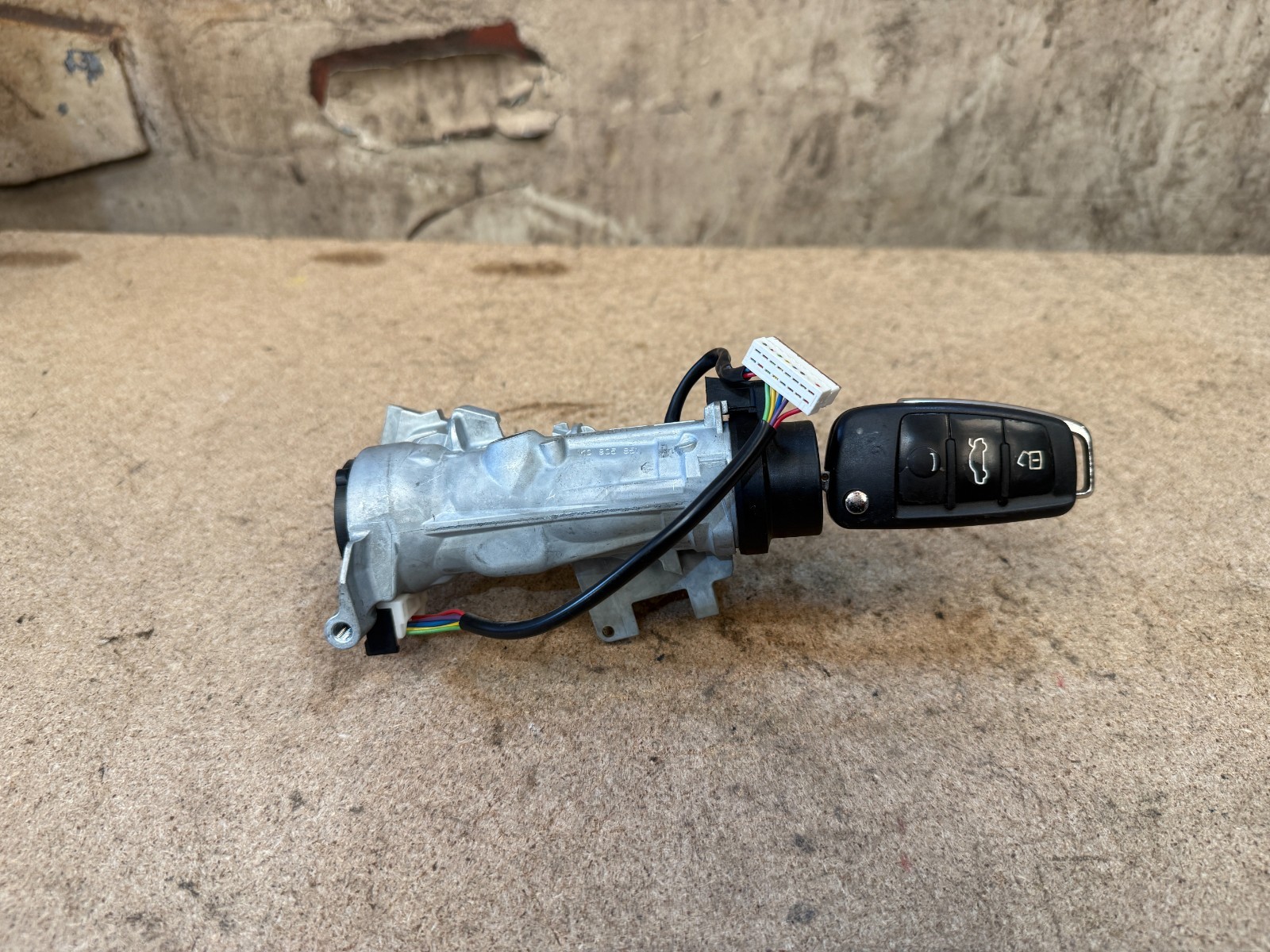 2013 AUDI A3 8V IGNITION BARREL WITH KEY 5Q0905865 1K0905851