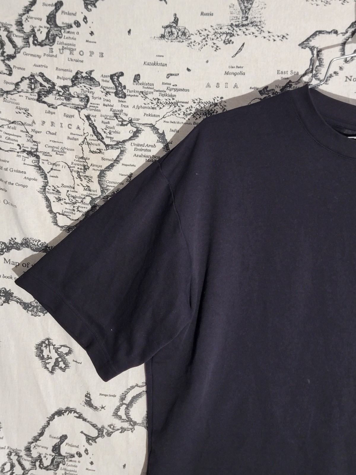 Uniqlo AIRism Men’s XL Black Crew Neck T-Shirt Cotton Blend Breathable Soft gallery