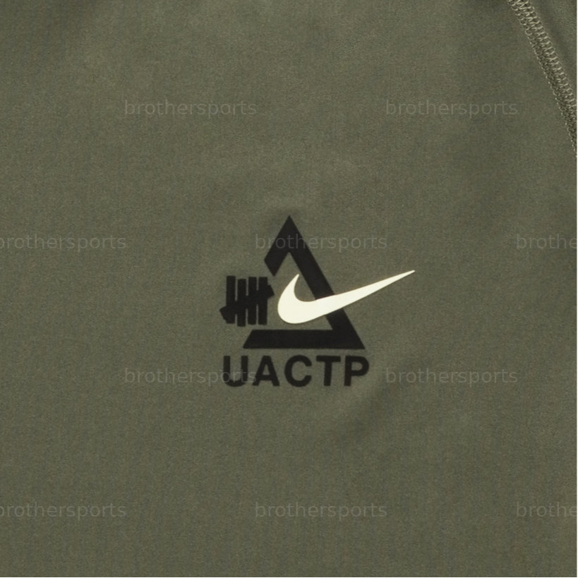 Nike T Shirts Men's Green Crew Neck Moderate IQ7360-222 gallery