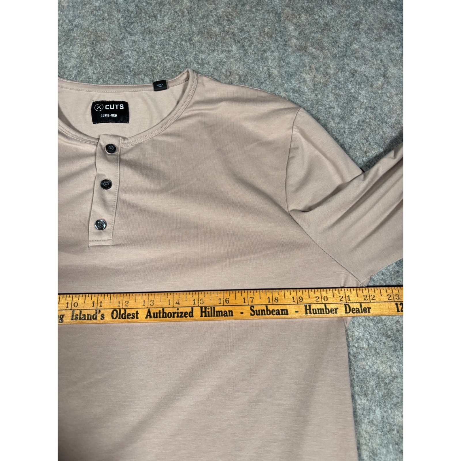 Cuts Henley Curvew-Hem Long Sleeve Shirt Mens XL Tan Stretch Casual Top gallery