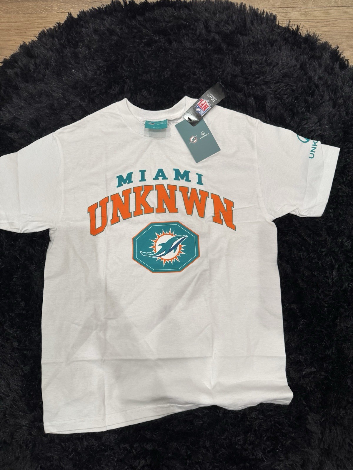 UNKNWN Shirt Adult White Teal LeBron Miami Basketball Mens Spellout NWT M gallery