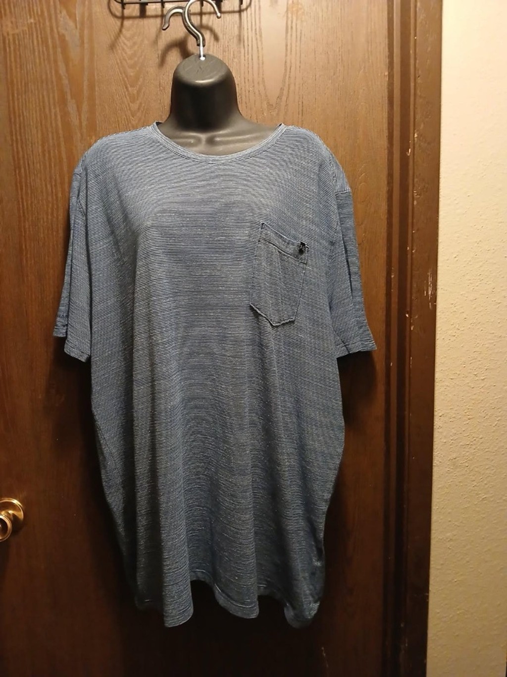 Unbranded Unisex XXL Pocket T-Shirt Blue Stripe Long Length (INV205) gallery