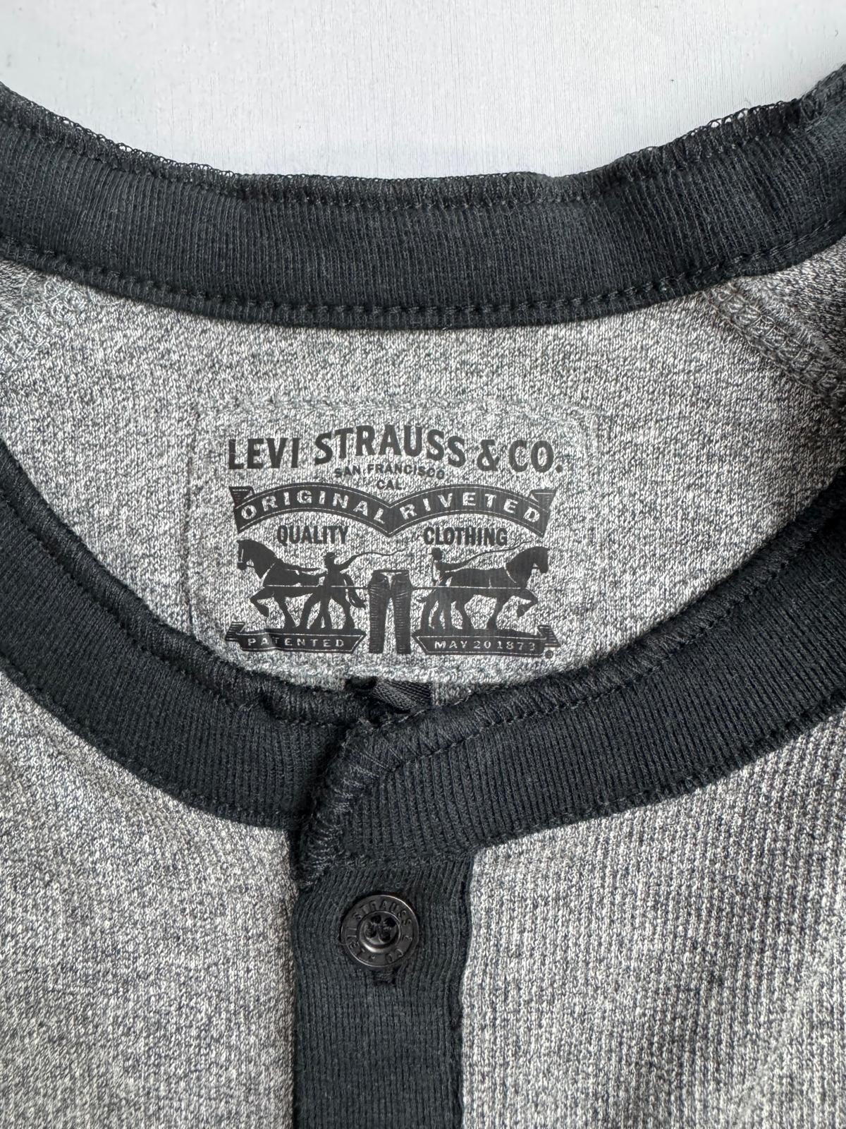 Levi's Mens Long Sleeve Thermal Henley Shirt Grey/Black Choose Your Size. NWB gallery