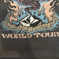 Volcom Stone Ghost Skeleton World Tour Medium T-Shirt – 100% Cotton