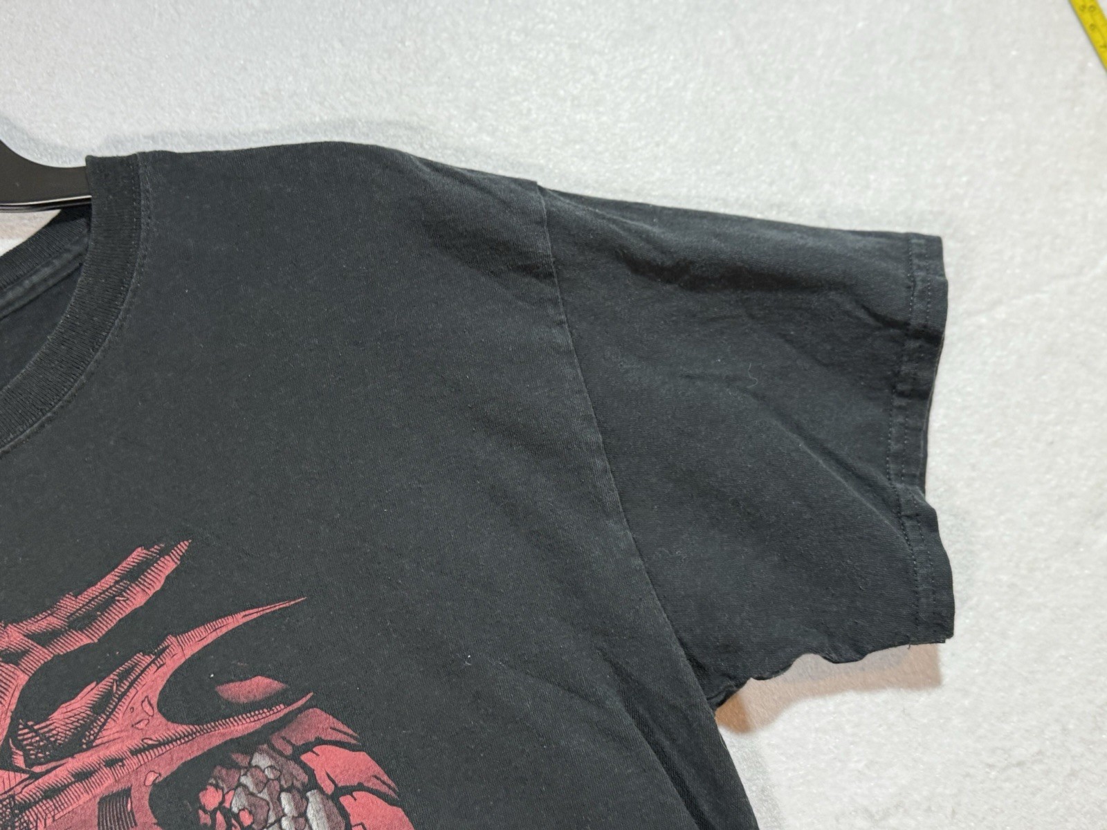 Dungeons & Dragons D&D Black T-Shirt Large Red dragon Fantasy Magic Gaming gallery