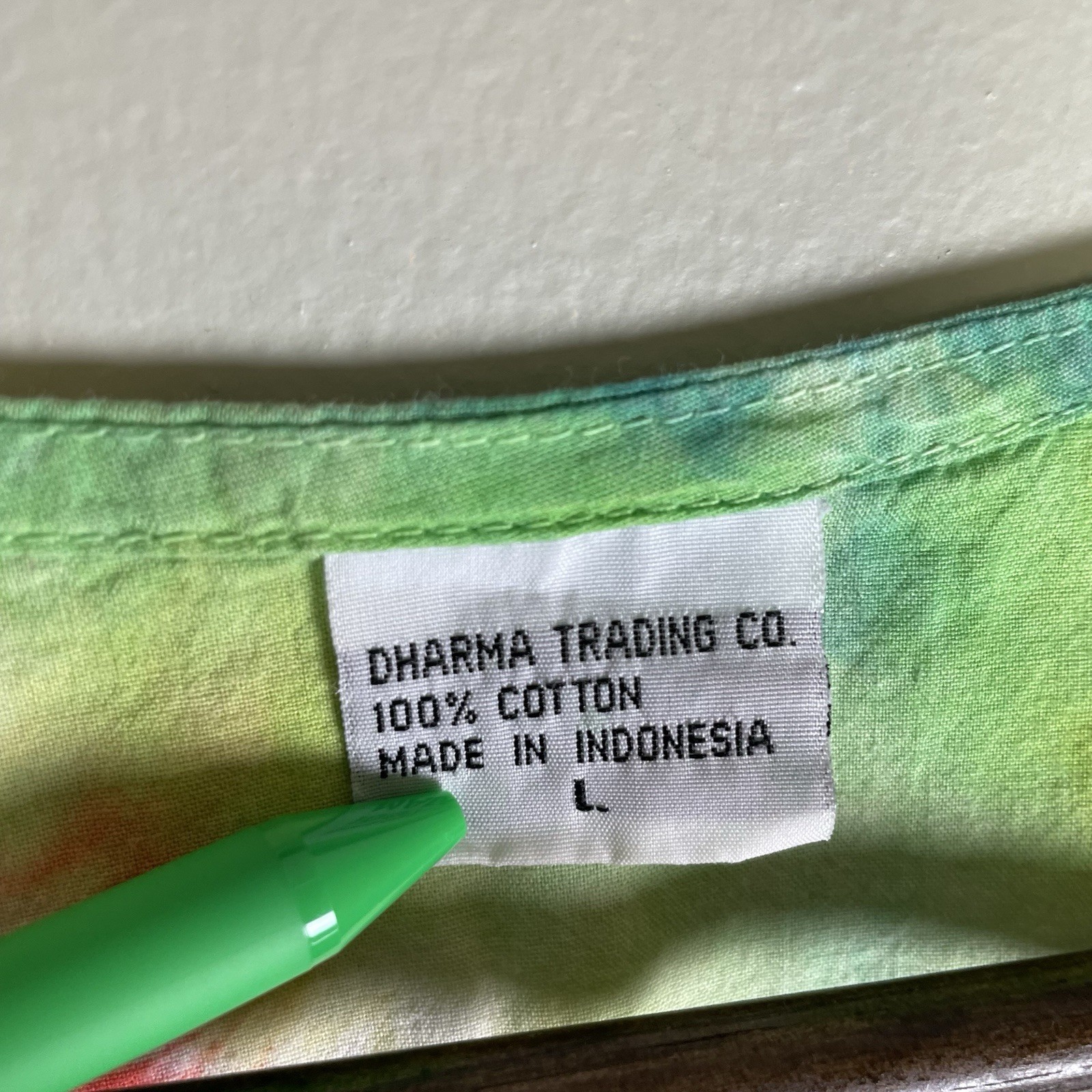 VTG Dharma Trading Co Men’s V-Neck Rainbow Tie Dye Shirt Size Large 100% Cotton gallery