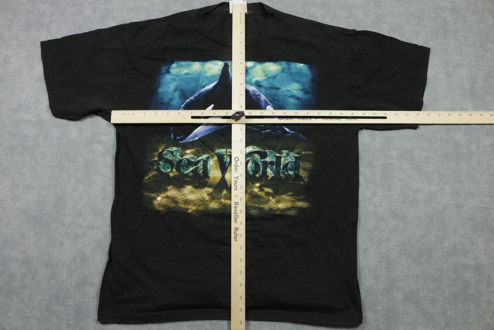 Vintage Sea World Shirt Mens Large Orca Whale Made USA Ocean Graphic 90s Tee gallery