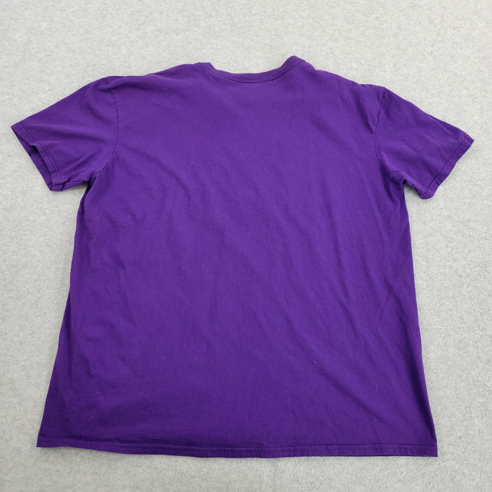 Disney Aladdin Shirt Mens XL Purple Graphic Genie Lamp gallery