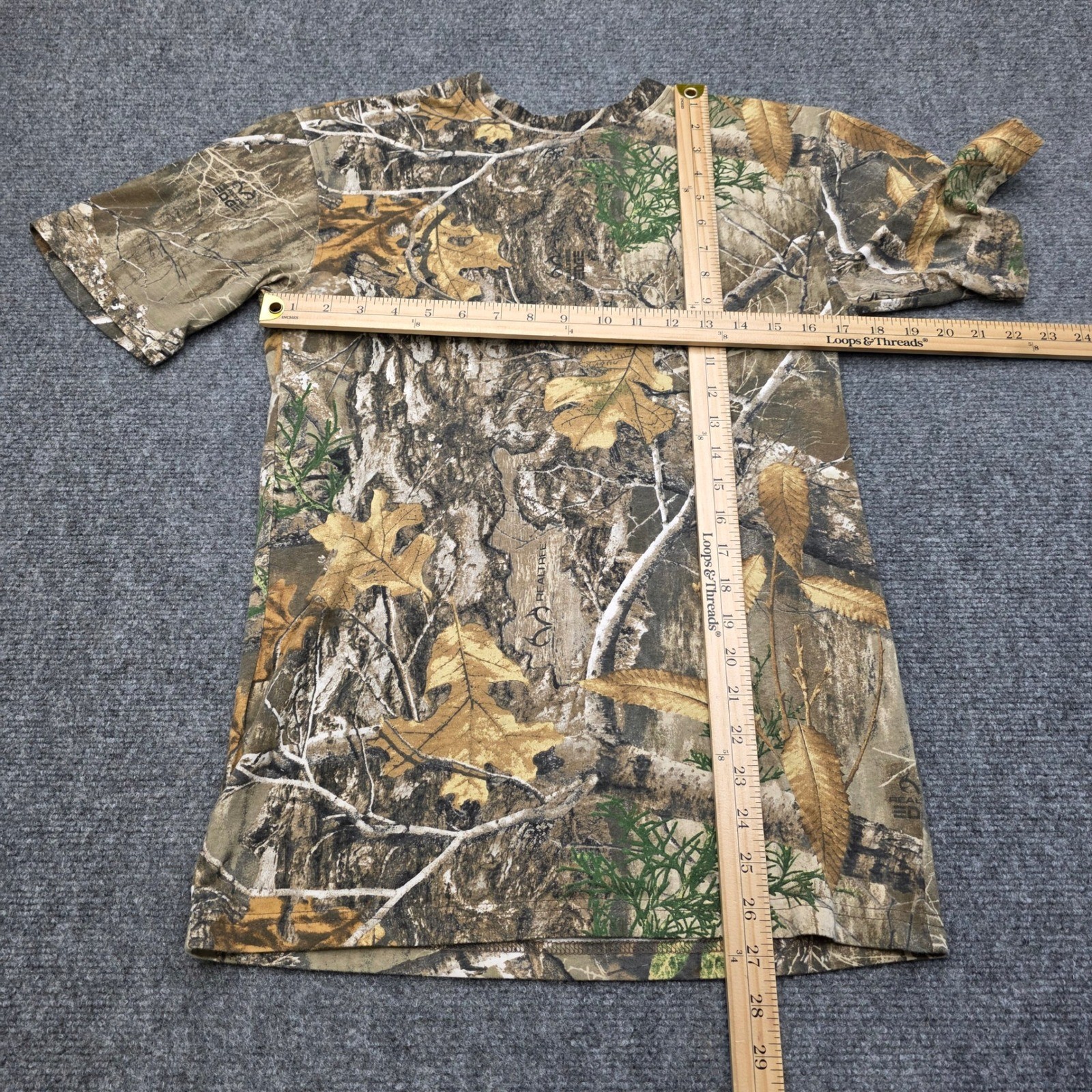 Realtree Men's Small Magellan Outdoors Hunt Gear Edge Camo T-Shirt Hunting Te gallery