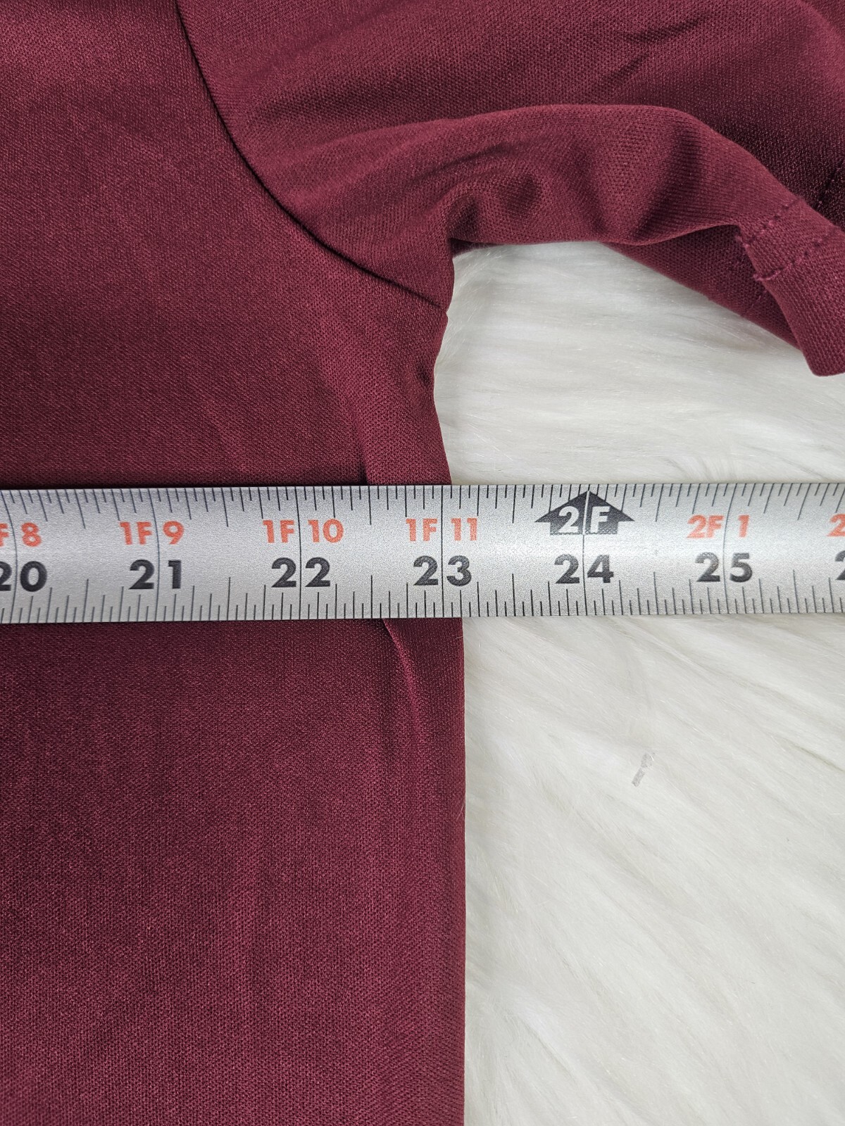 JOHN BLAIR FINE MENSWEAR V NECK STRETCH MAROON PAISLEY COLLAR (L) gallery