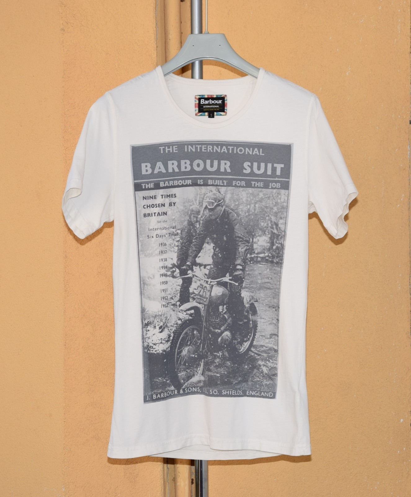 MEN'S BARBOUR INTERNATIONAL SUIT T-SHIRT TEE SIZE S /SLIM FIT (XS) P2P 17. 3" gallery