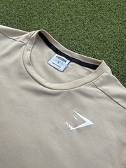 MODERN Y2K 2000s ATHLETIC SPORTY ELASTIC BREATHABLE MATERIAL GYMSHARK TAN TEE