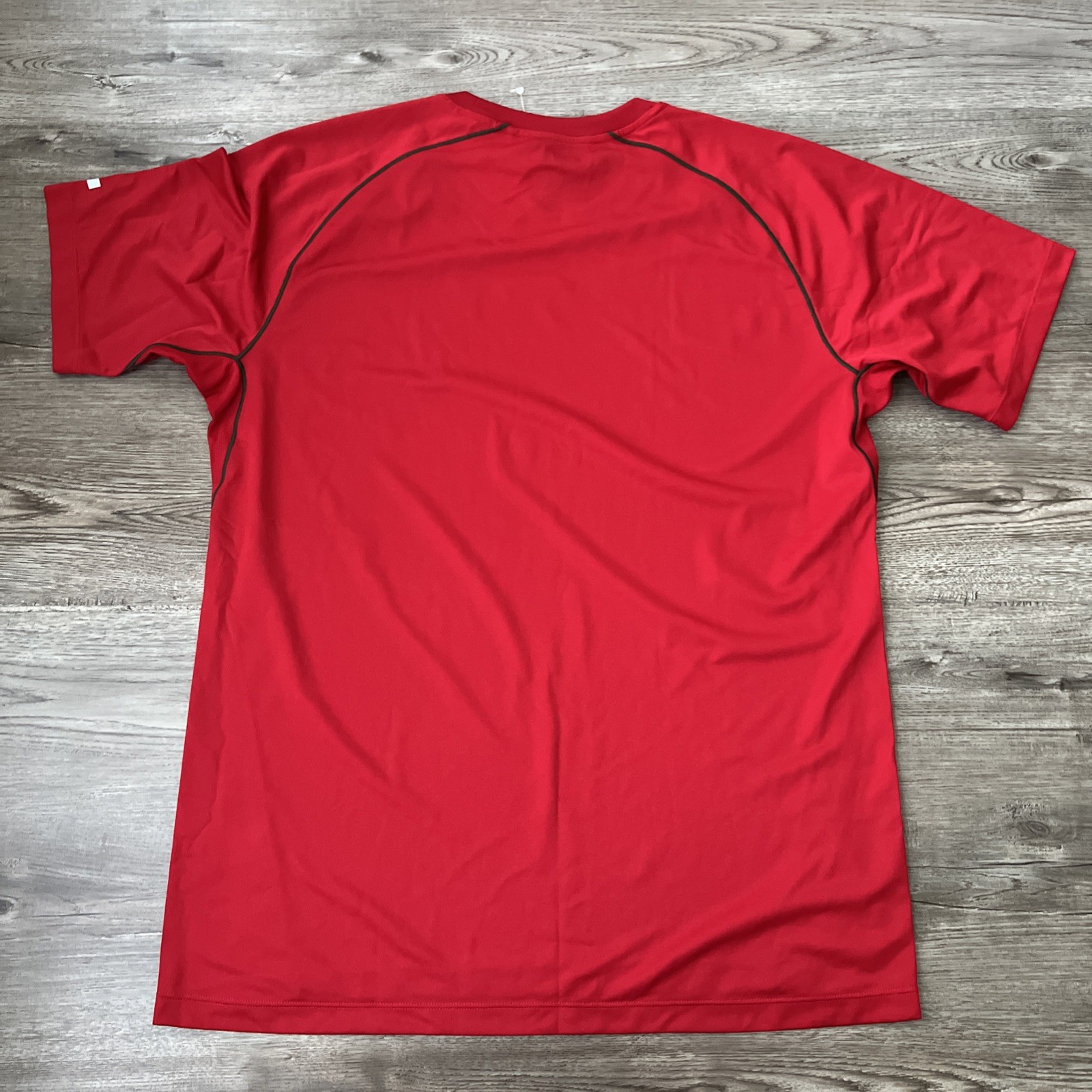 Uniqlo HEATTECH Performance T Shirt Mens XL Red Dry Ex Odor Control Raglan NWT gallery