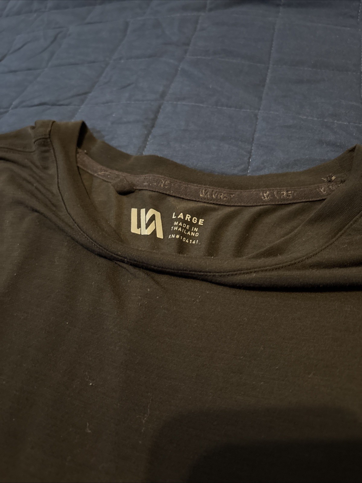 VRST Men’s Black T Shirt Sz L Excellent Condition Super Soft Stretch gallery