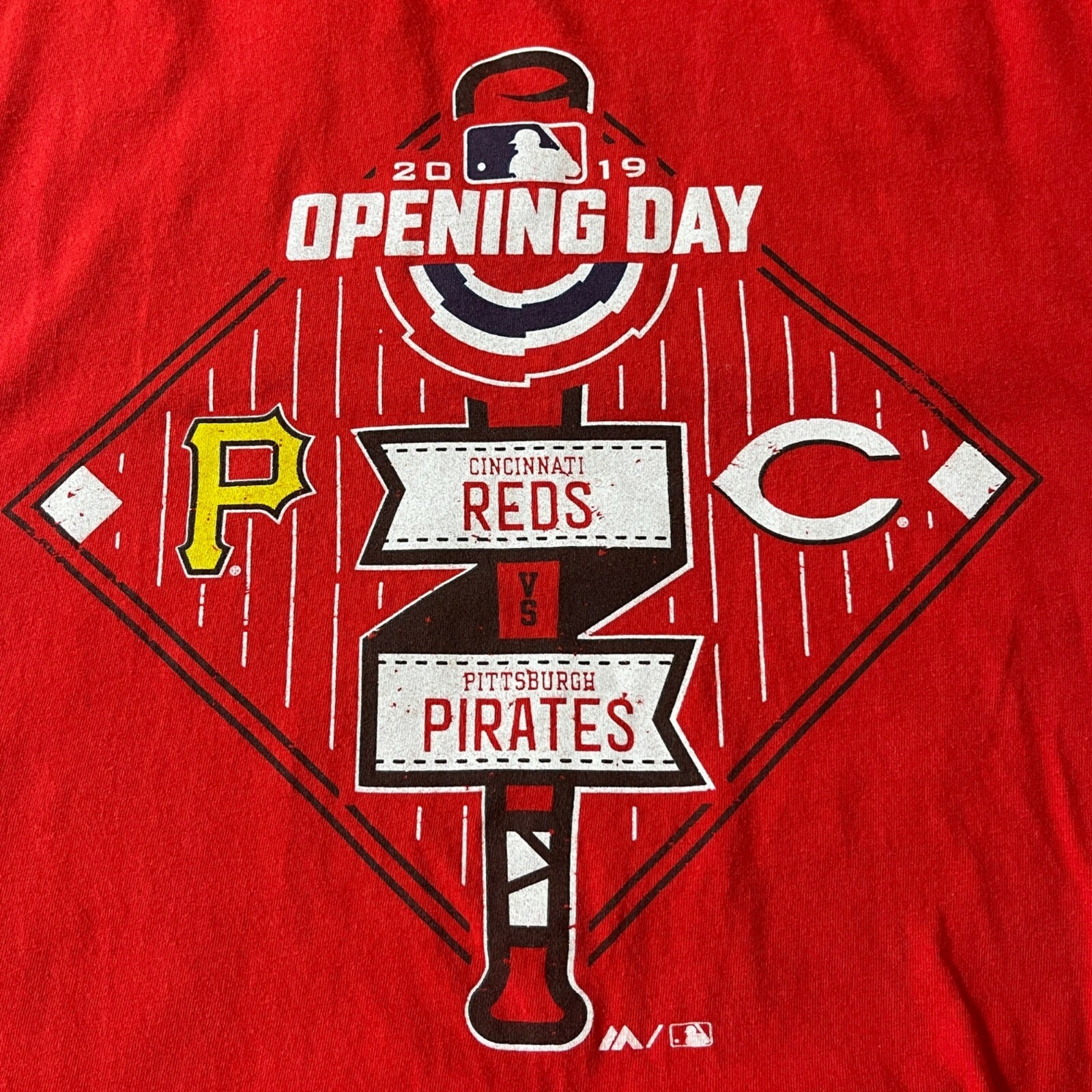Cincinnati Reds 2019 Opening Day Short Sleeve Crewneck T-Shirt Size XXL 2XL gallery