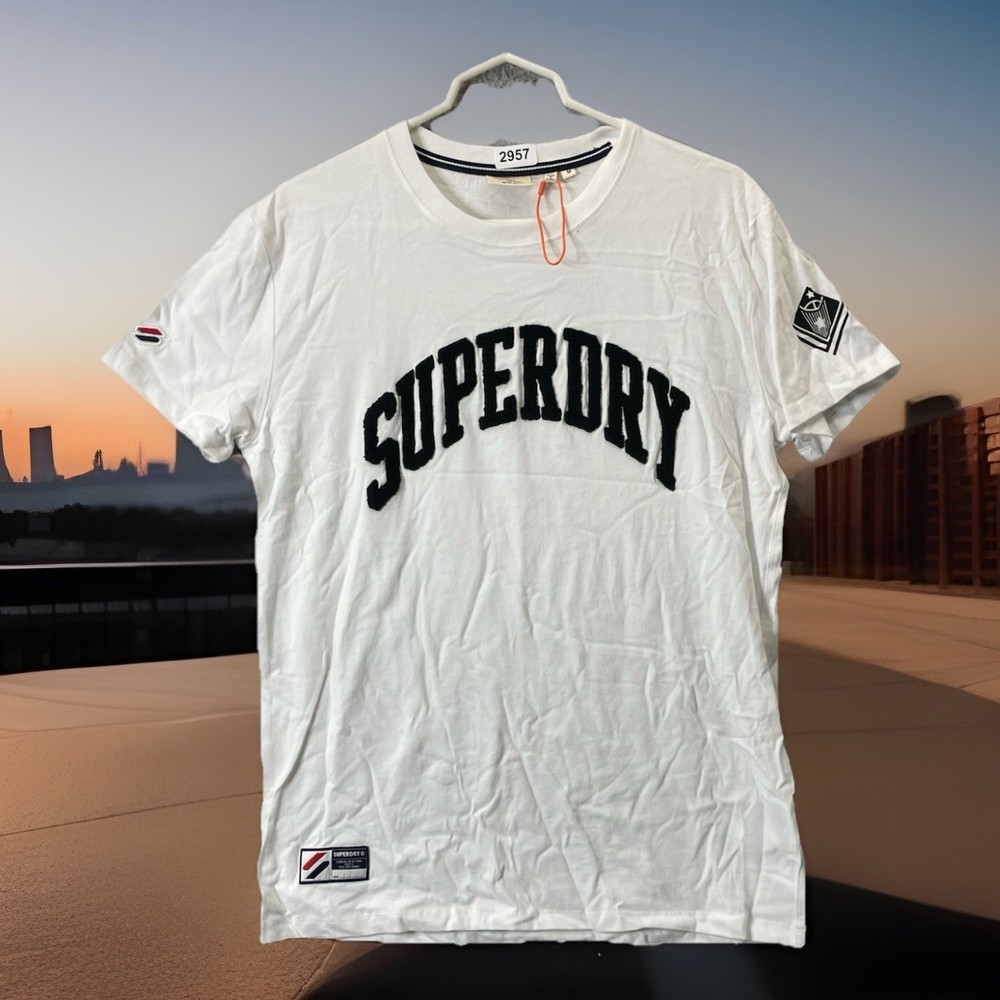 🔥 Superdry • Spell Out Embroidered Logo High Quality T Shirt • Men’s Size M