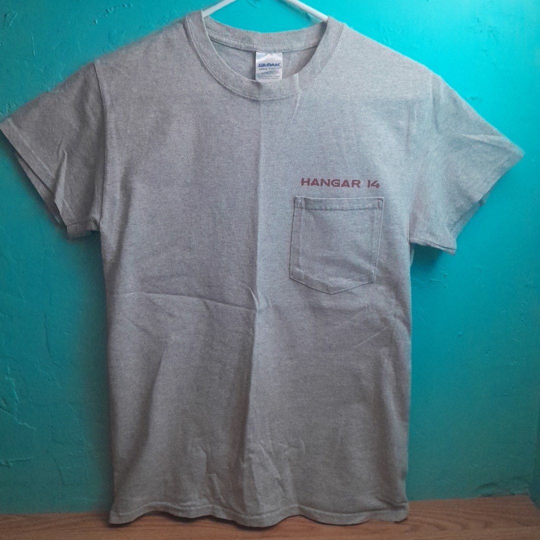 Lot Of 6 Santa Teresa, New Mexico Airport T Shirt "Hanger 18" Size Small gallery