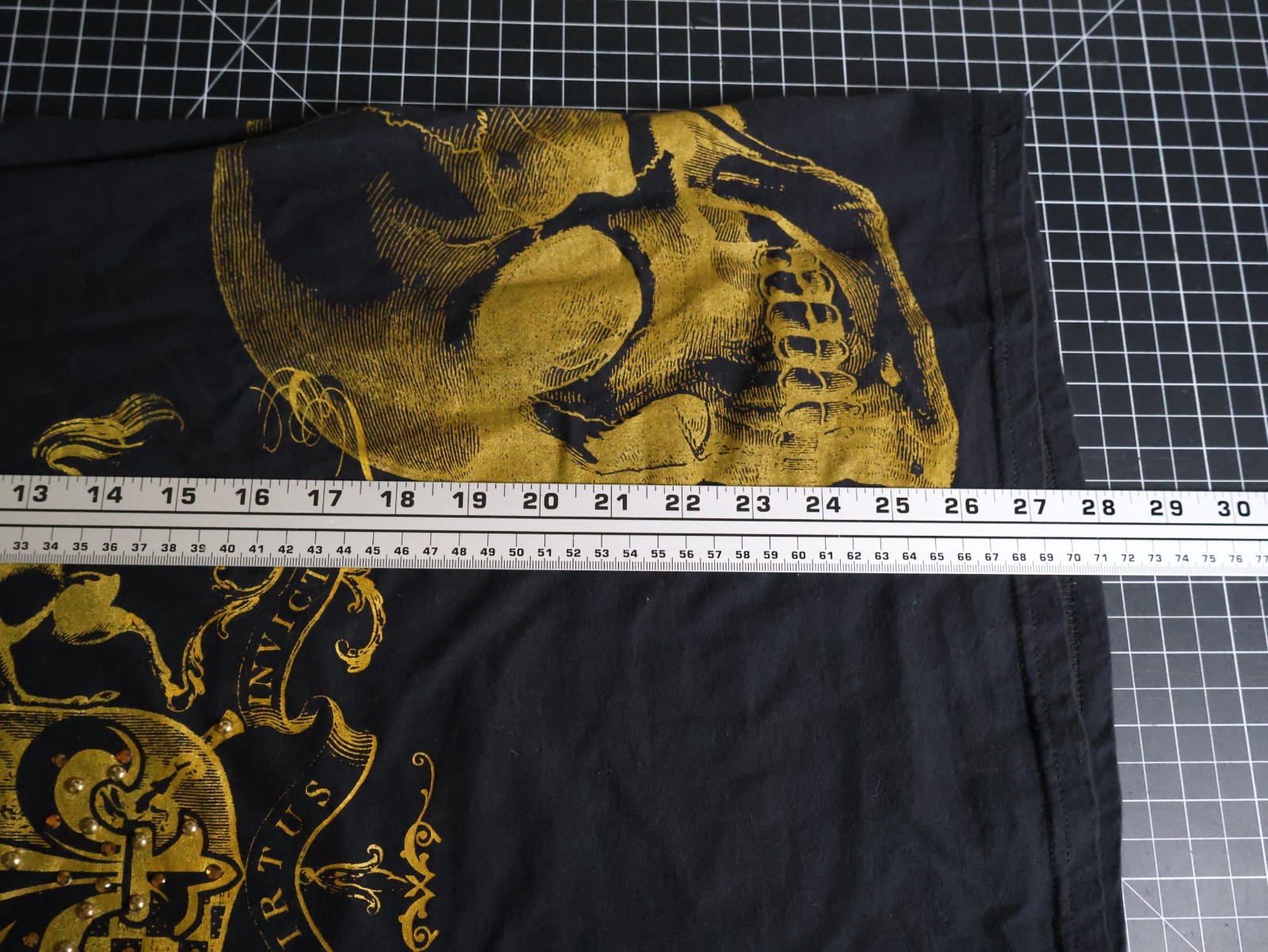 VTG Bulzeye T-Shirt Men's Medium Black Gold Saint Sinner Skull Beaded Y2K gallery