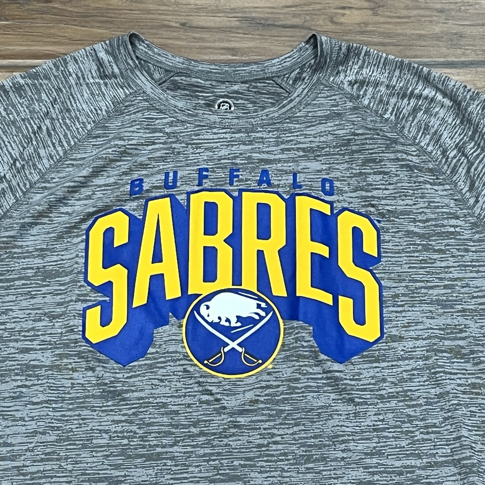 Buffalo Sabres Shirt Mens XL Performance Stretch T-Shirt Short Sleeve NHL Hockey gallery