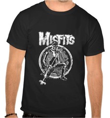 Classic Skull Emblem Tee Black – Vintage Music Style NEW 2025!!!!