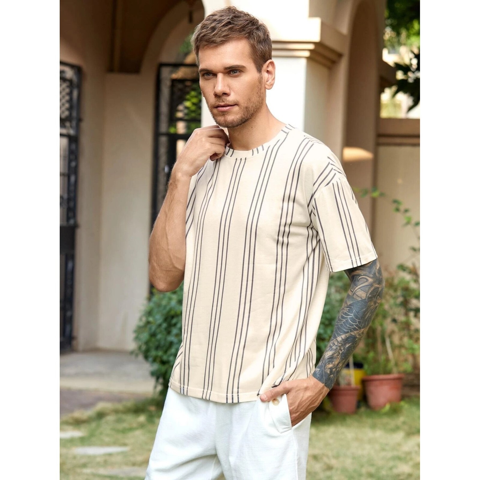 NEW SHEIN Men 1pc Vertical Striped Drop Shoulder Tee Size L gallery