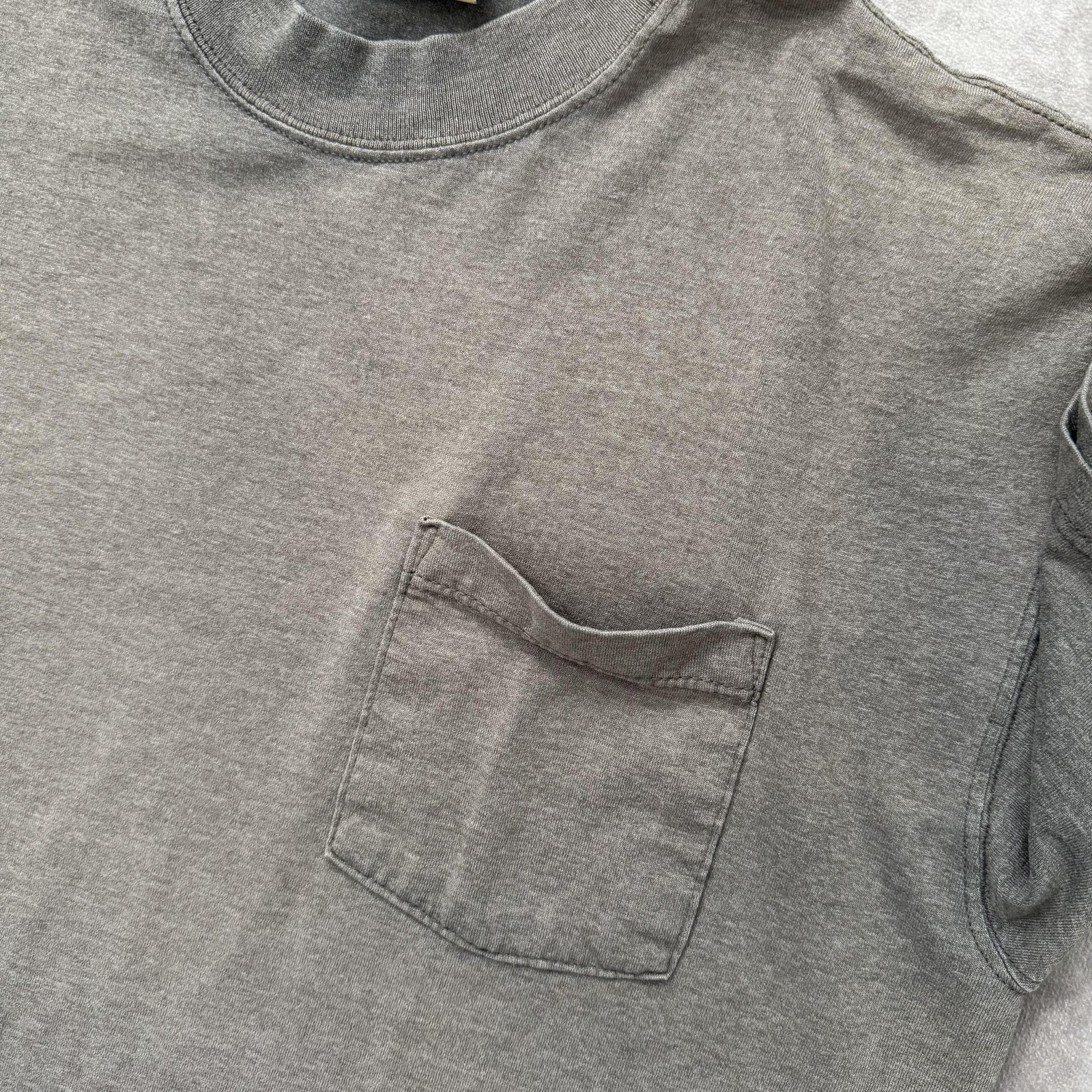 Vintage 90s Russell Athletic Pocket Tee Shirt Mens M Gray Fade Ghost USA gallery