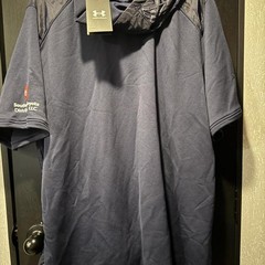 Under Armour Men’s Navy and Blue Tshirt