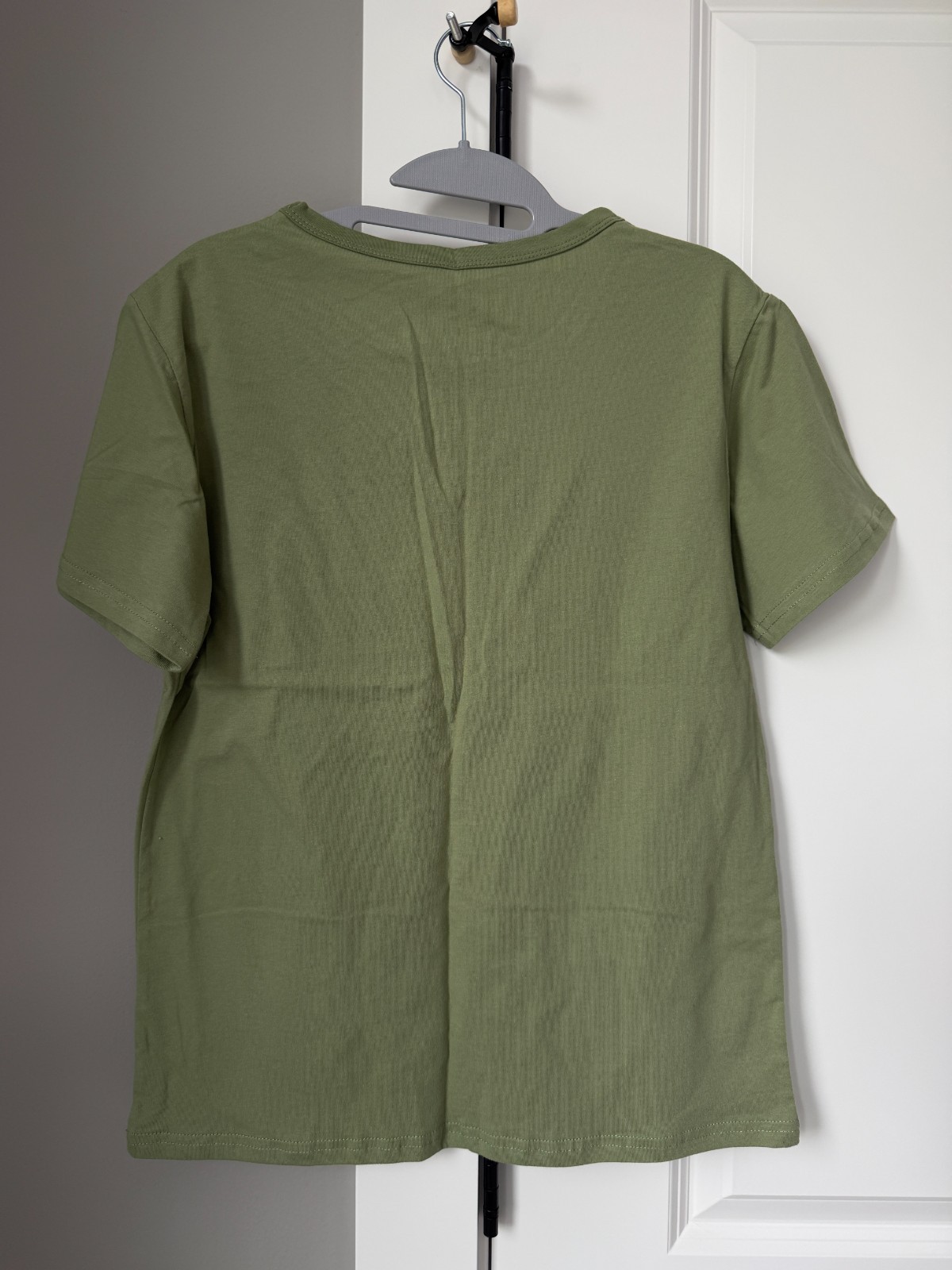 Women’s Olive Green Avocado Yoga Graphic T-Shirt Crew Neck Short Sleeve Tee gallery