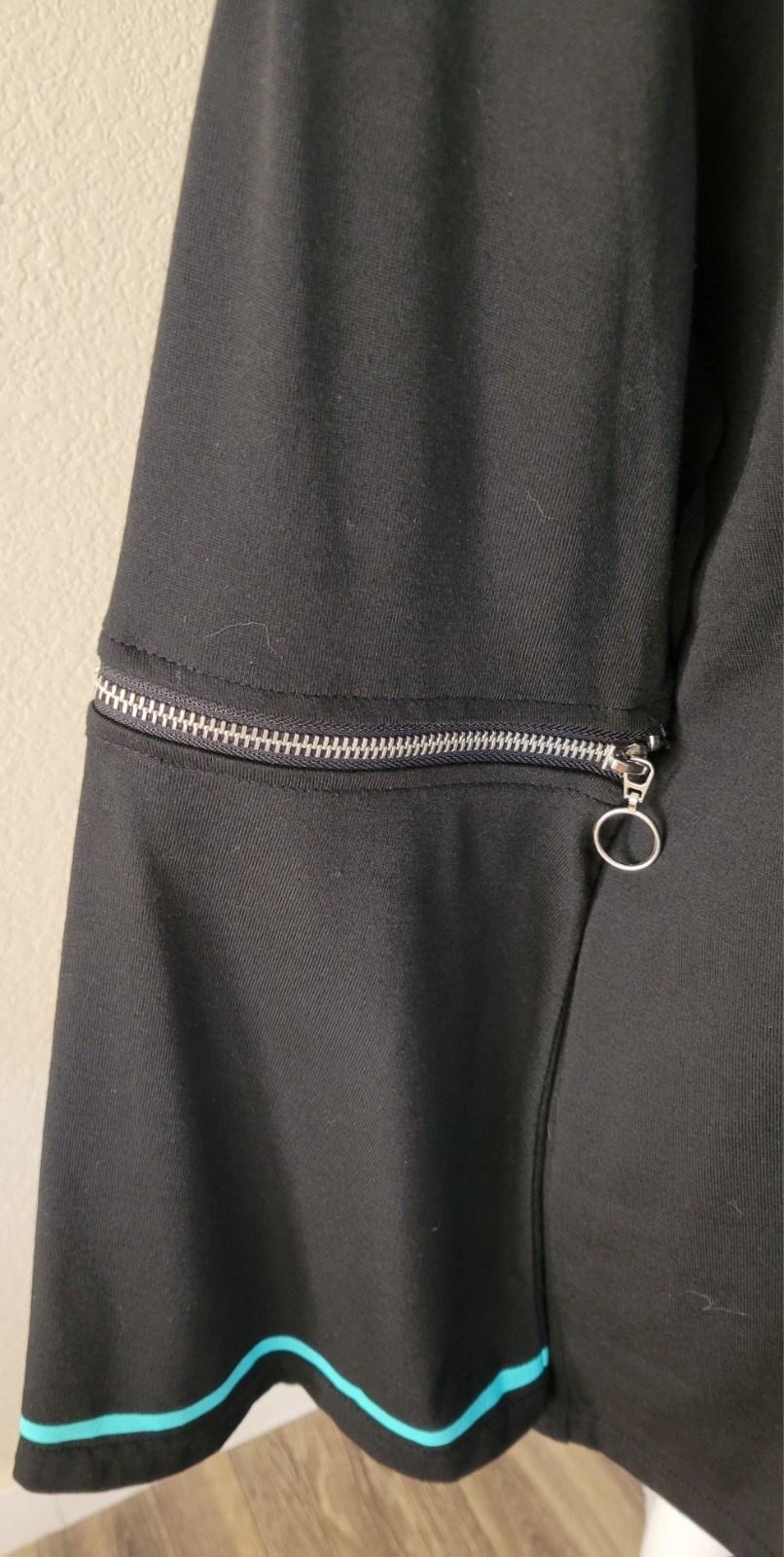 LISTEN FLAVOR Hatsune Miku 2-Way Zip Sleeve Oversized Top Black Free Size NWT gallery
